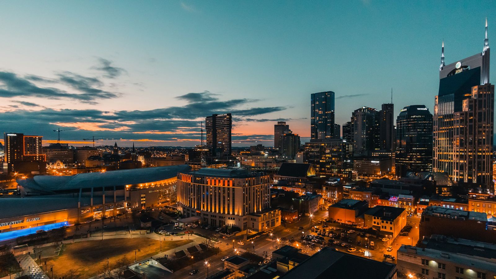 Downtown Nashville skyline at dusk